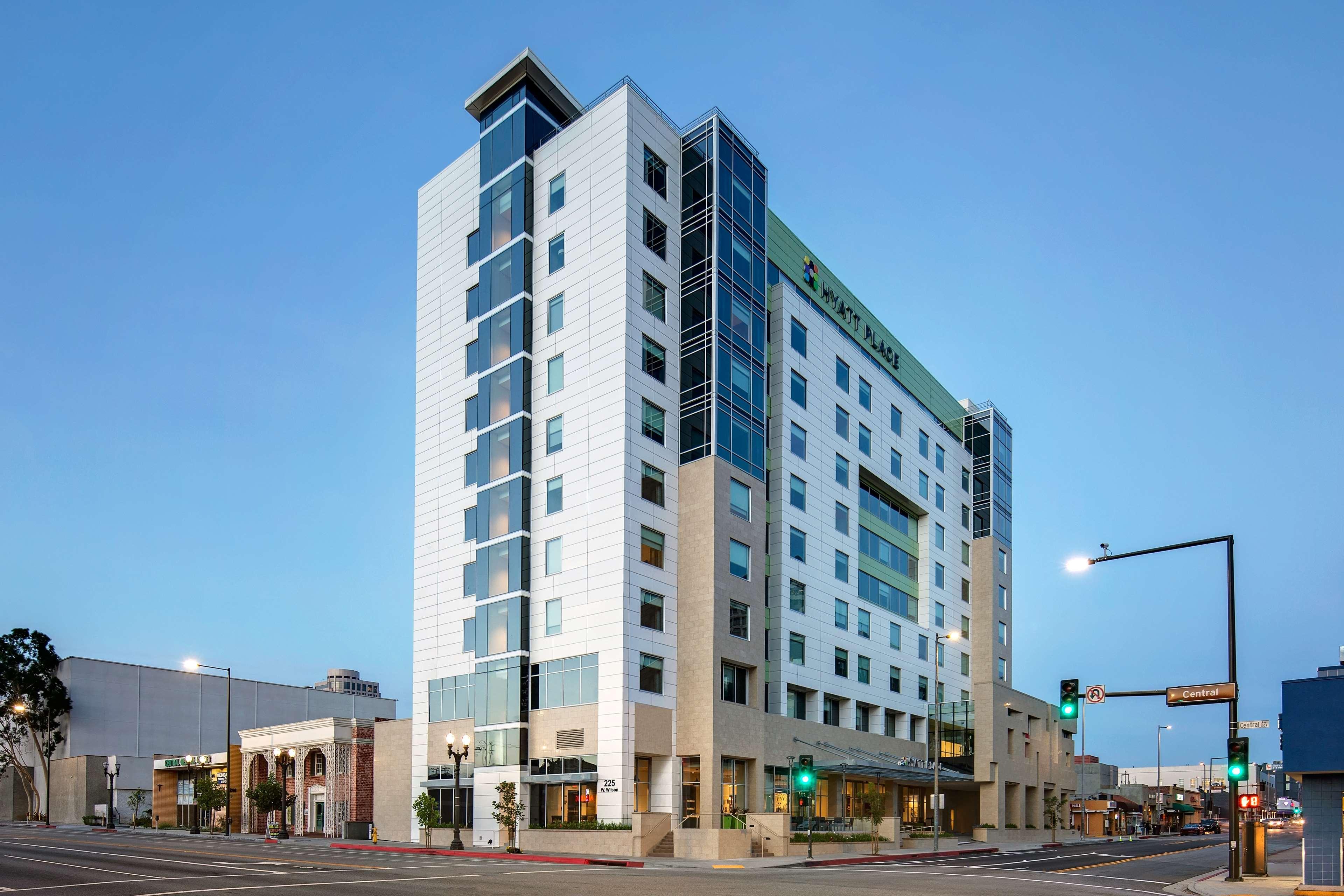 Hyatt Place Glendale/Los Angeles Exterior photo